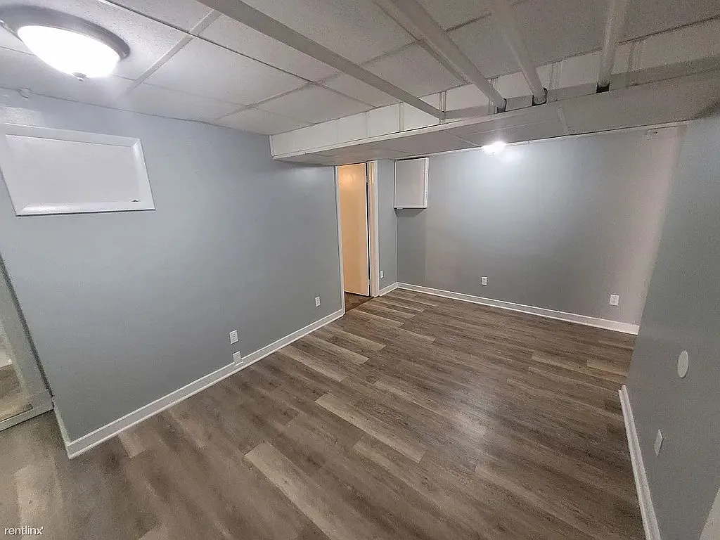 Building Photo - 4201 Shamrock Ave