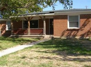 725 Ala Dr, White Settlement, TX 76108