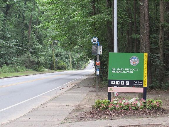 5th image of 3136 Collier Dr NW
