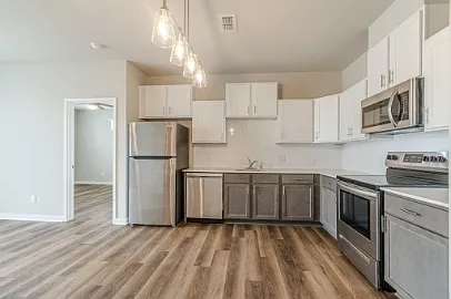 711 South Frio Street - 1302 — Photo 1
