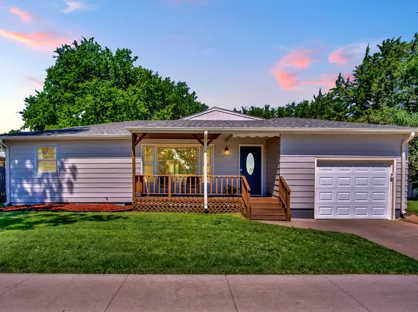 205 N Lincoln St, Hillsboro, KS 67063
