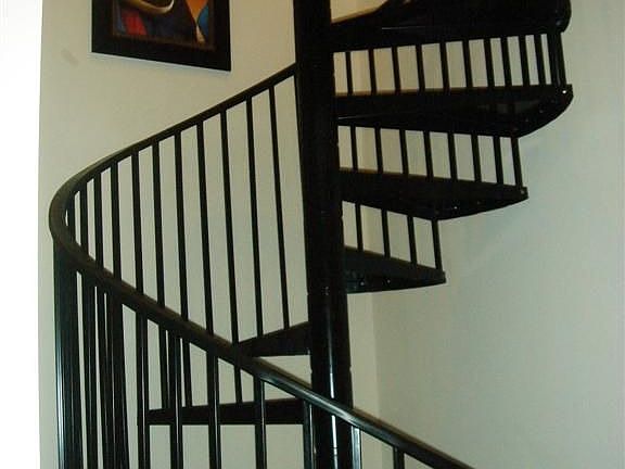 Spiral stairs to roof deck