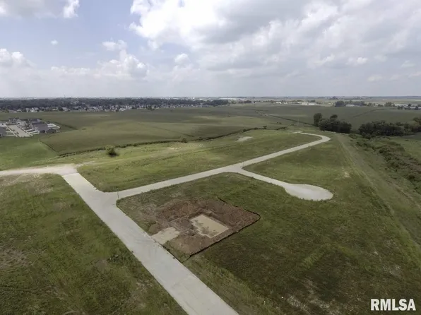 6519 Lillie Ave, Davenport, IA 52806