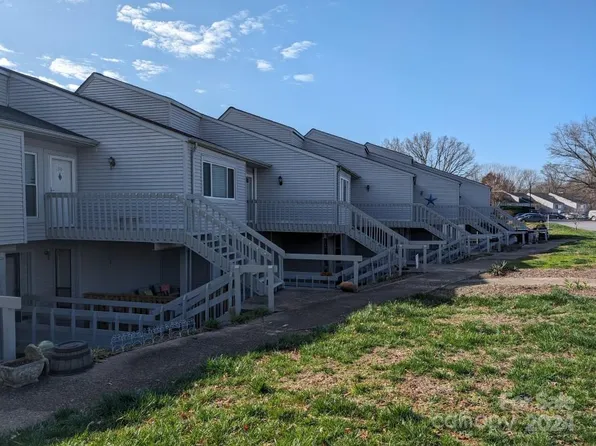 1050 21st Ave NW APT 45, Hickory, NC 28601