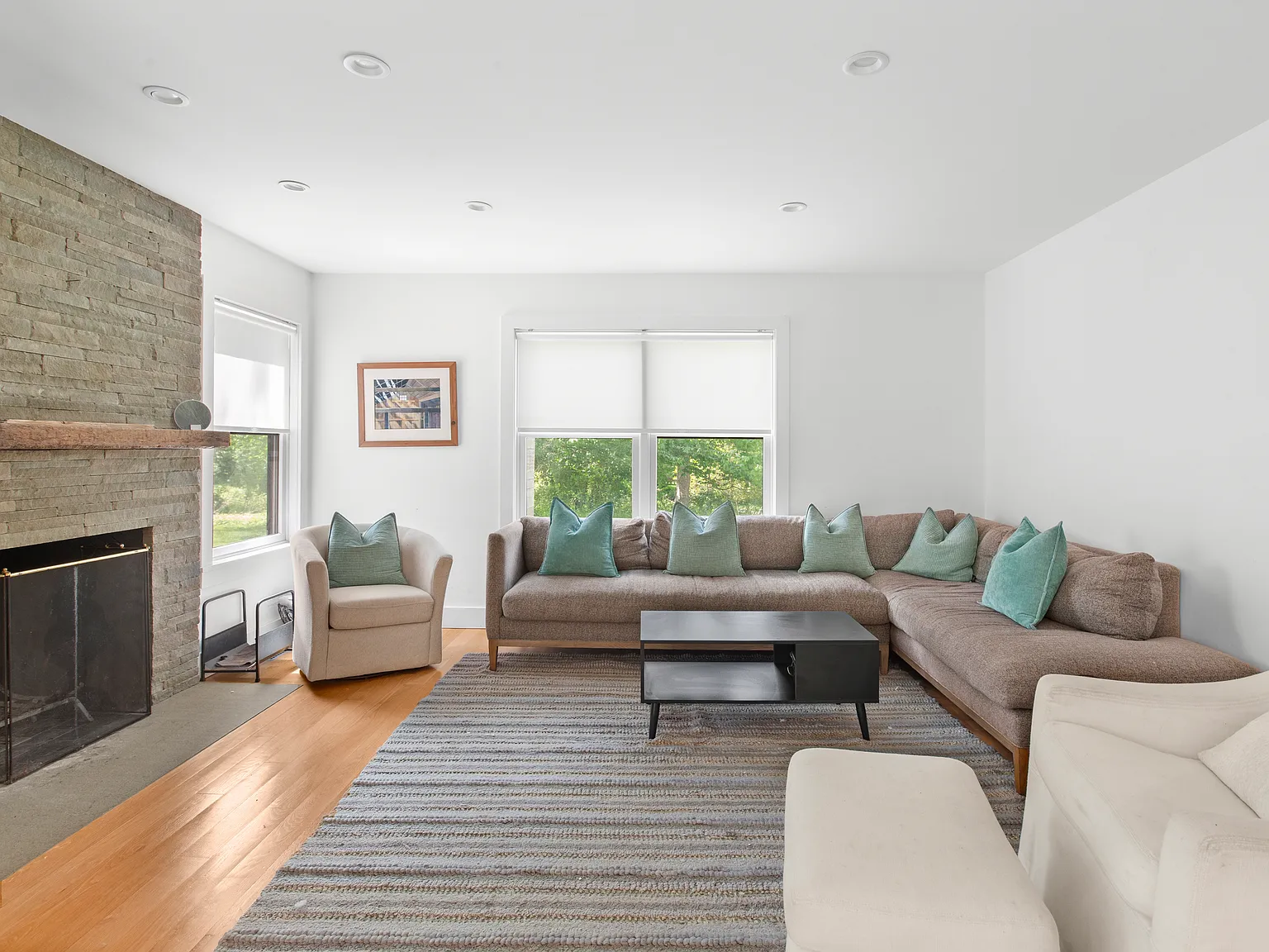 Recently Constructed Home close to East Hampton Village — Photo 4