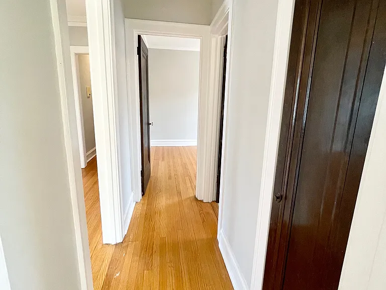 7013 N Ridge Blvd #3 — Photo 9