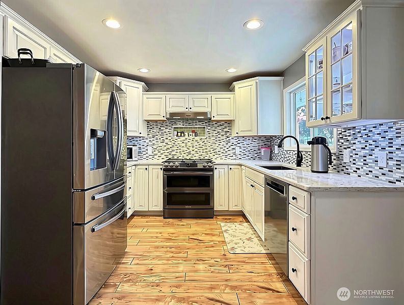 5th image of 5029 West View Drive