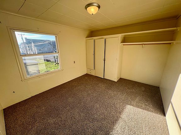 5th image of 215 N Ivy St APT 1