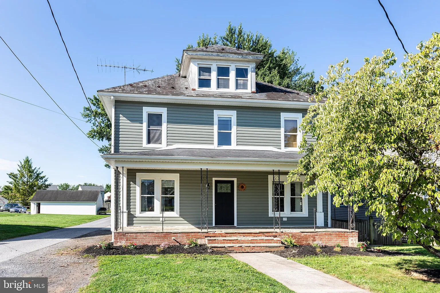 260 E Baltimore St photo 1