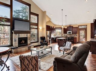 942 E Columbia River Hwy, Troutdale, OR 97060
