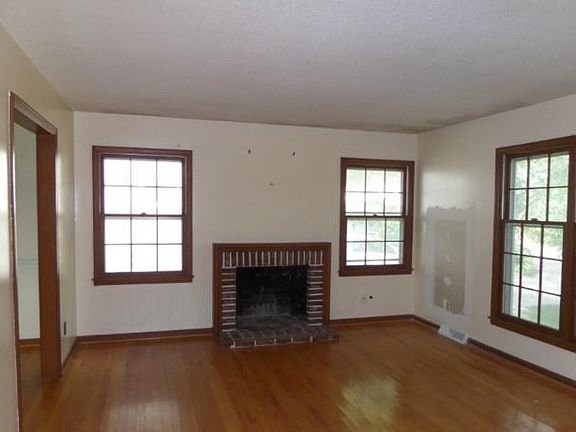 2nd image of 9230 Mastin St