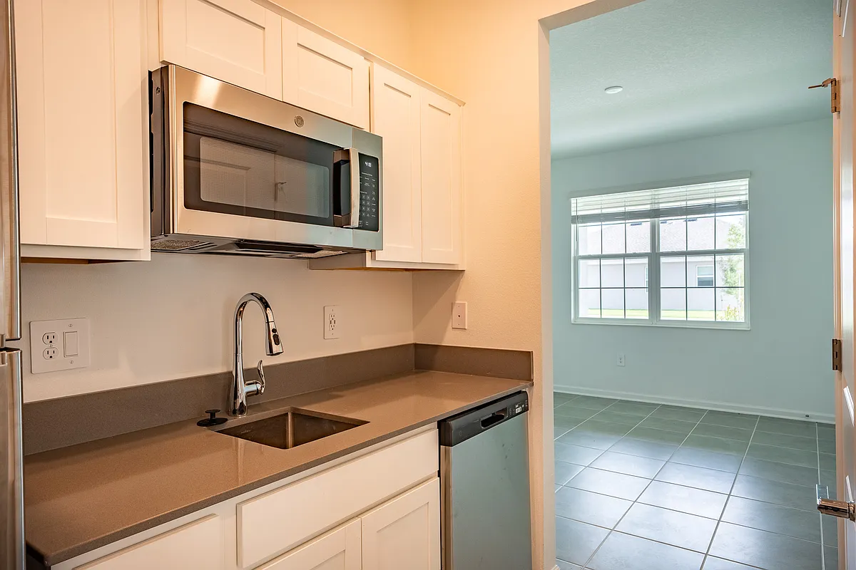 Building Photo - 824 Daring Dr #B