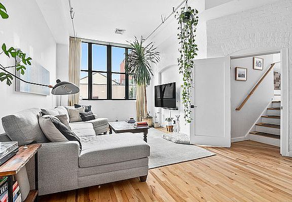 3rd image of 105 Lexington Ave #1C