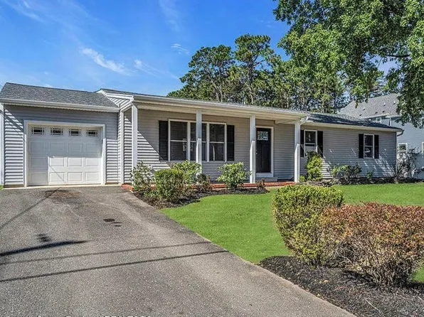 801 Middlesex St, Toms River, NJ 08757