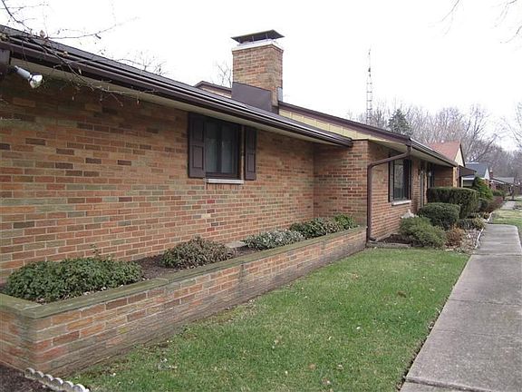 3rd image of 63 Esquire Ave