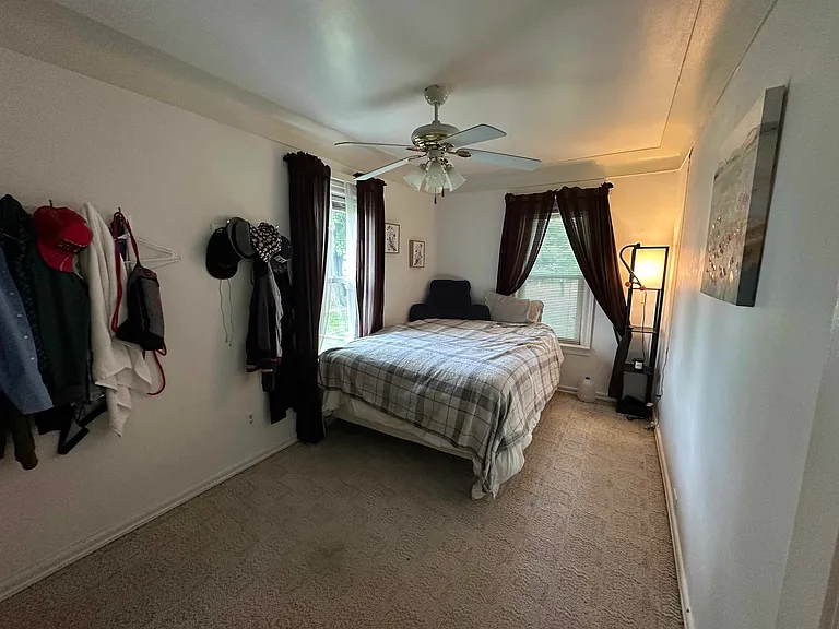1034 Evanston Dr — Photo 7