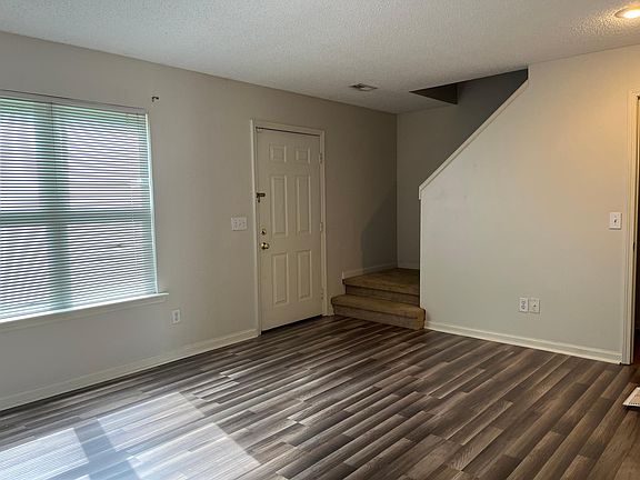 4th image of 409 S Beech St #1