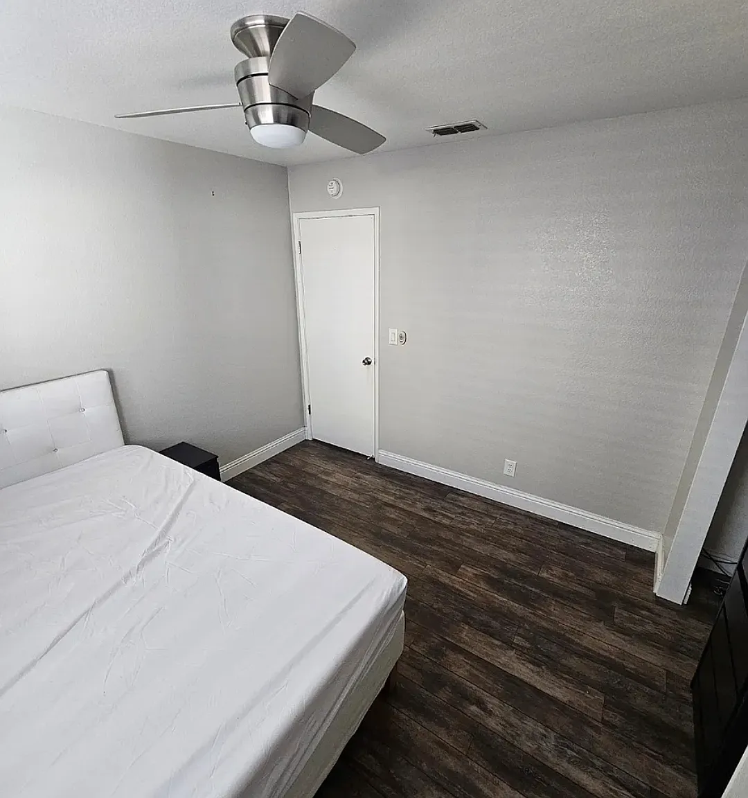 4 bed, 1700 sqft, $740 — Photo 1