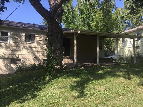 5th image of 9409 E 81st St