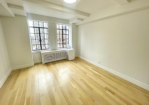 1st image of 320 E 42nd St #1881