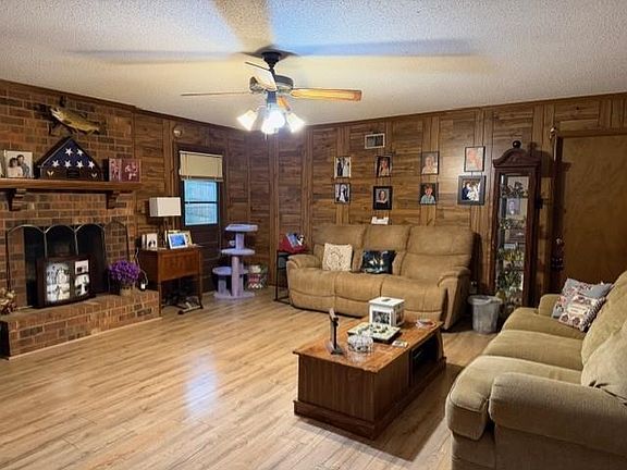 3rd image of 1099 Simmonsridge Dr