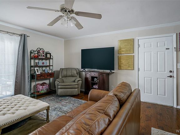5th image of 120 15th St E APT 214