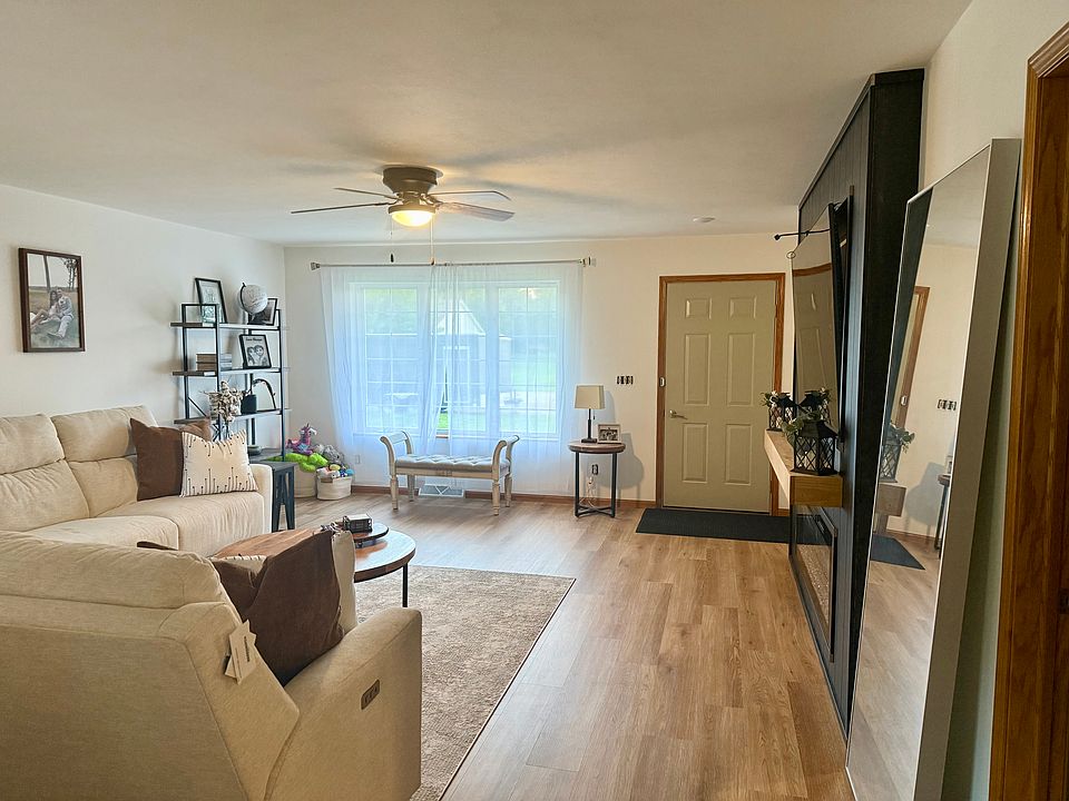 2nd image of 1513 Brenda Dr