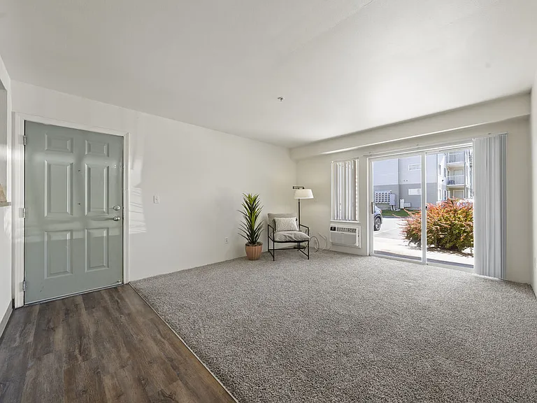 Heron Creek Apartments — Photo 19