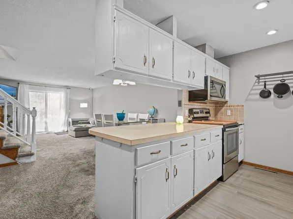 104 South Dr #B, Circle Pines, MN 55014