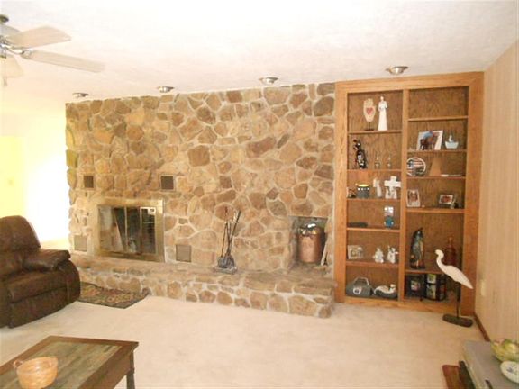 2nd image of 1104 E County Road 350 N