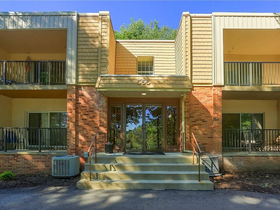 1st image of 555 Sloop Rd APT 14