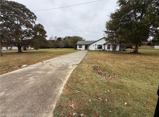 2725 Milton Bryan Dr, Loganville, GA 30052