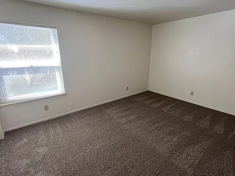 9127 Newhall Dr #39 — Photo 8