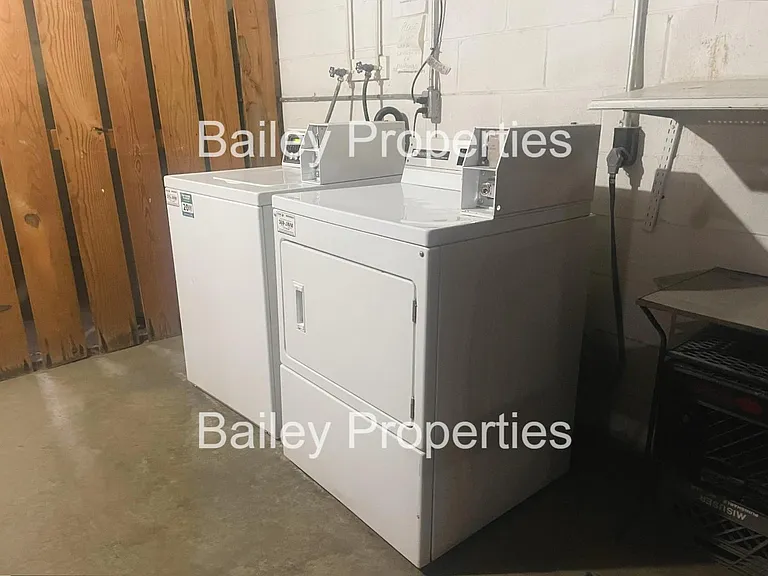 Unit Photo