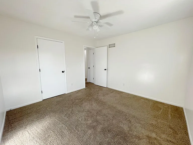 1415 La Chateau Dr — Photo 27
