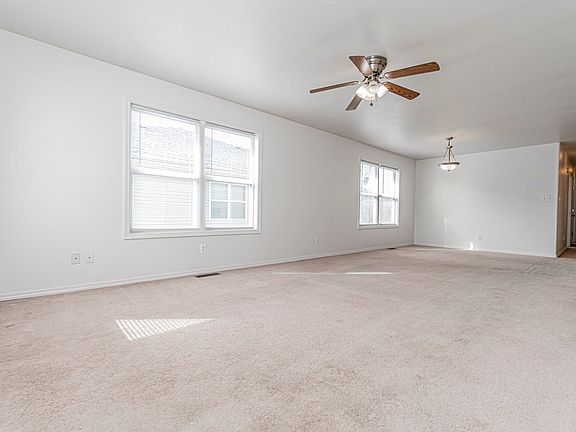2nd image of 910 Whitetail Ct