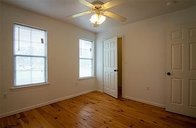 4th image of 2021 Southwood Dr #B