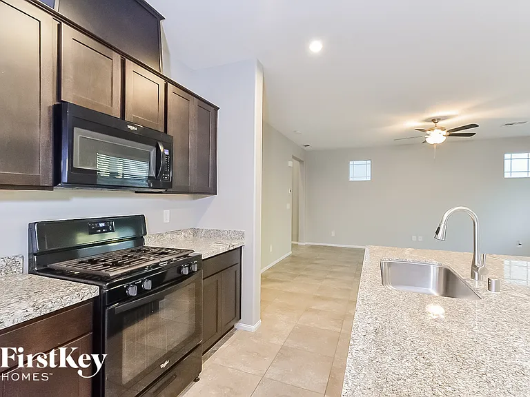 3031 Misty Pine Ave — Photo 6