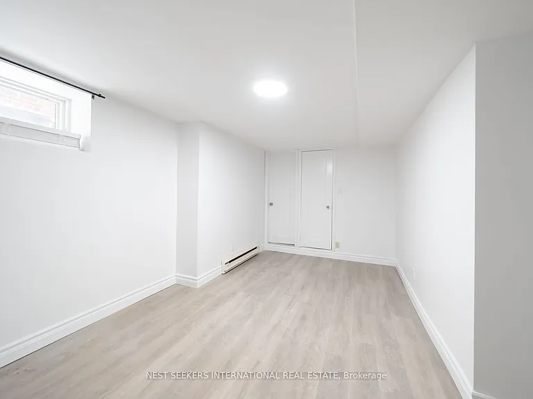 963 Avenue Rd #5 — Photo 9
