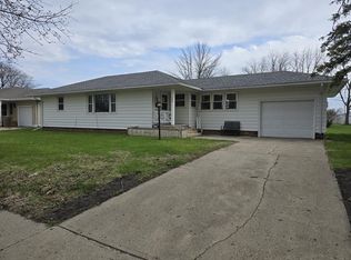 123 E Main St, Rockwell City, IA 50579