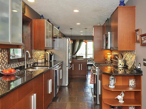 Beautiful kitchen central to the home!