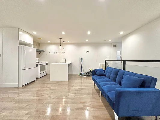 Rented by Doorway NYC, LLC | media 34