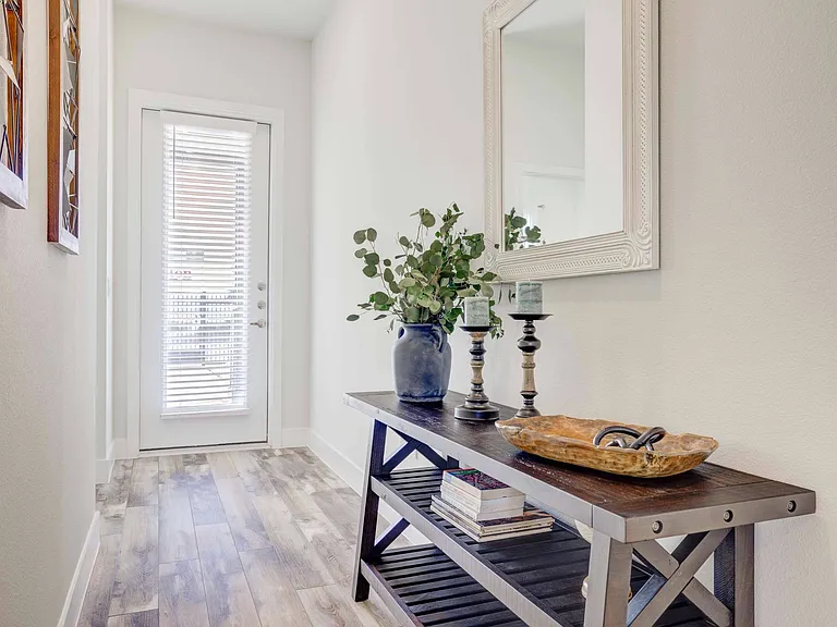 Cottage foyer entry