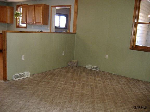 4th image of 412 Wilbur St