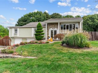 22 Gesmondi Dr, Johnston, RI 02919
