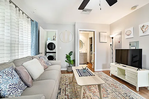 11545 Sunset Blvd Photo 1