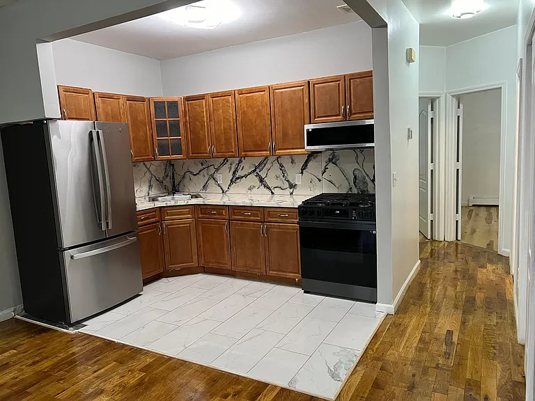 1506 Walton Ave #5B — Photo 3