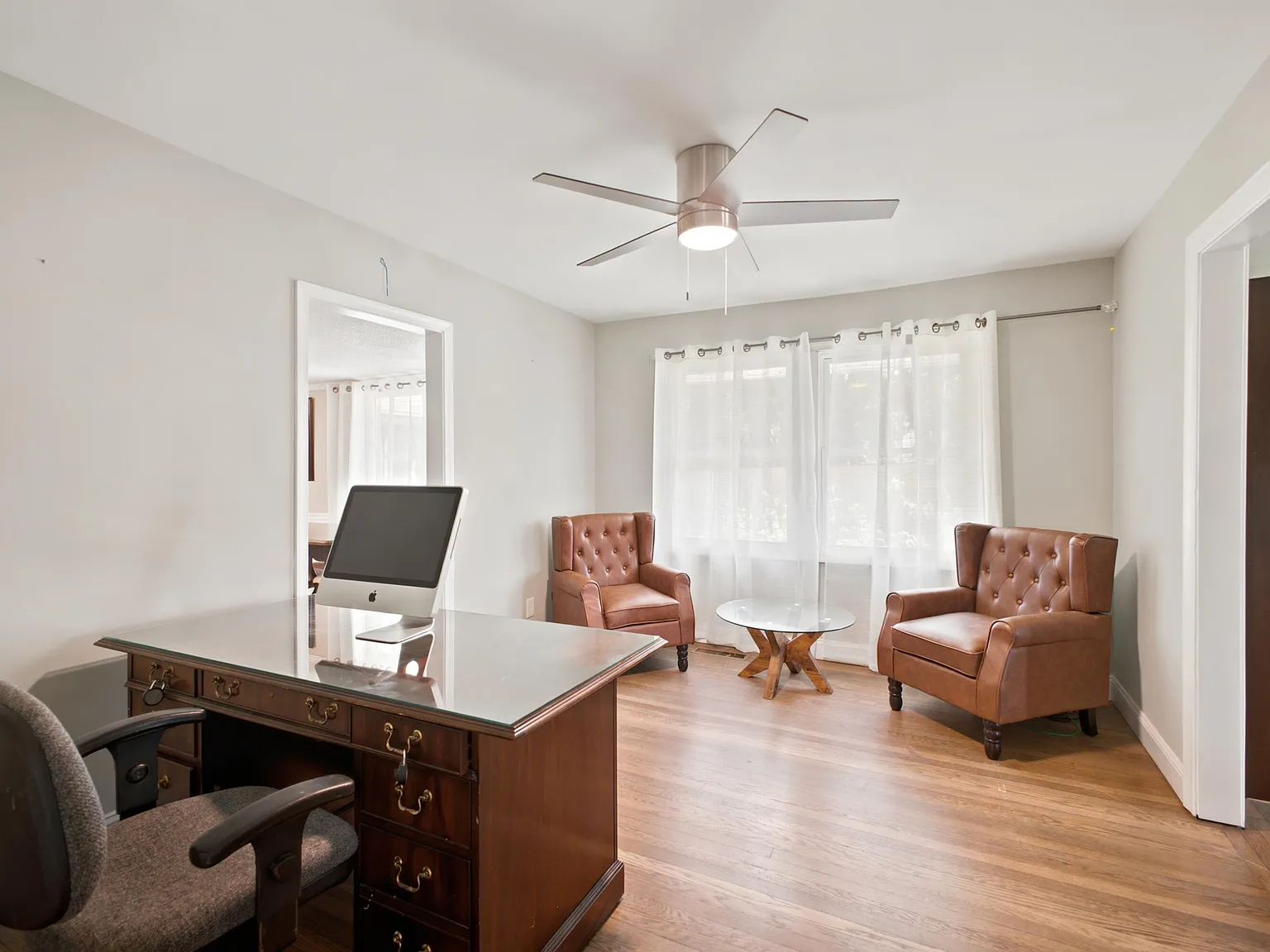 3 bed, 1926 sqft, $2,200 — Photo 4