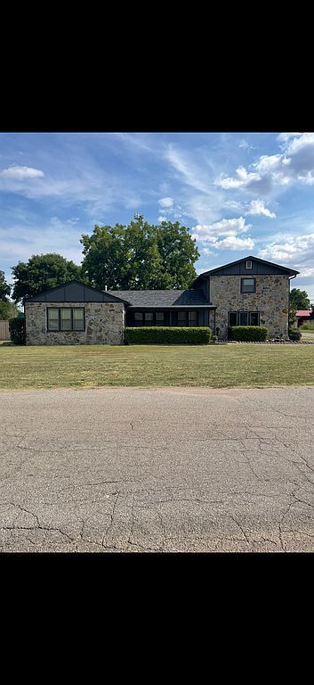 428 W Nebraska St - Property Image
