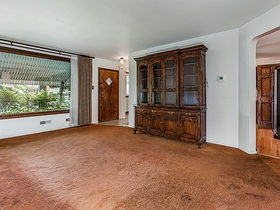 4th image of 10810 S Komensky Ave